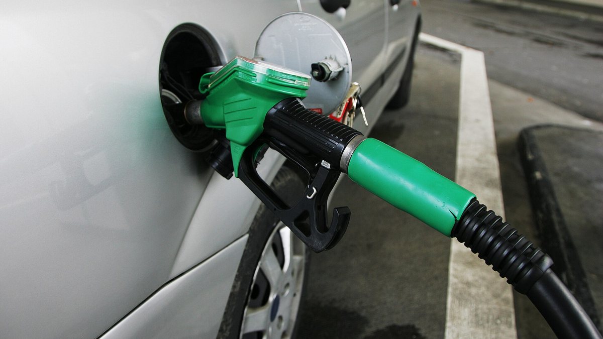 Foto de la noticia: La gasolina 95, en su precio más bajo en 30 días